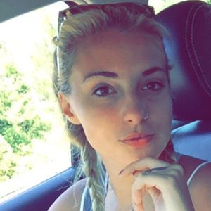 Meet your Posher, Melanie